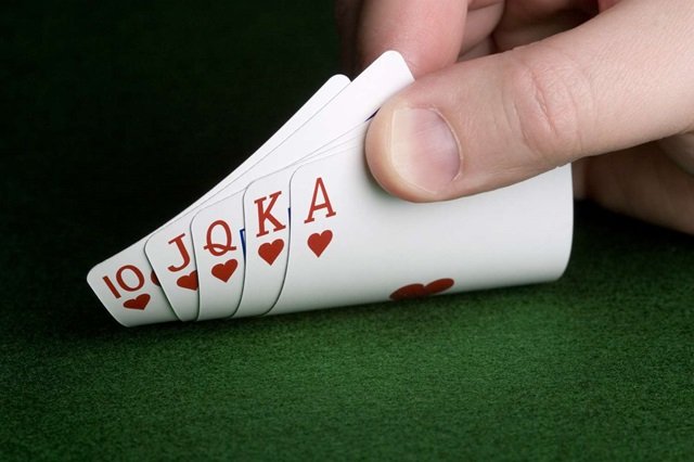 Thùng phá sảnh - ước mơ của mọi tay bài poker trên thế giới Thùng phá sảnh - ước mơ của mọi tay bài poker trên thế giới
